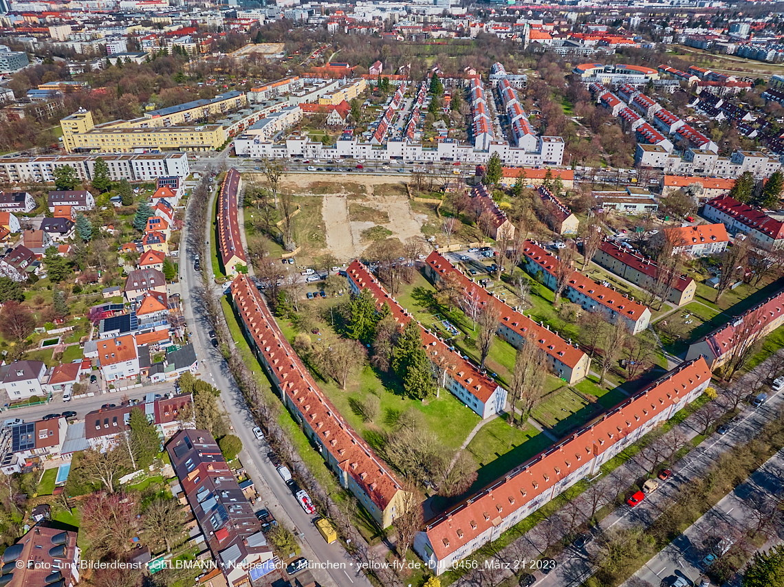 21.03.2023 - Luftbilder von der Baustelle Maikäfersiedlung in Berg am Laim